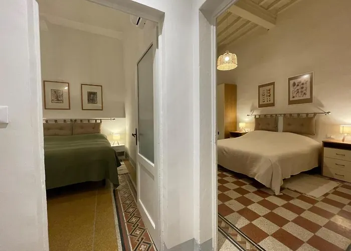 Ambrogio 33 - Three Bedrooms Three Bathrooms * Floransa