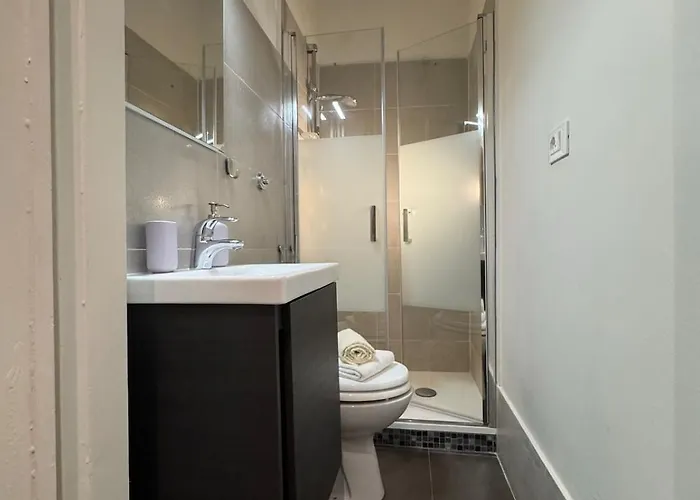 Ambrogio 33 - Three Bedrooms Three Bathrooms